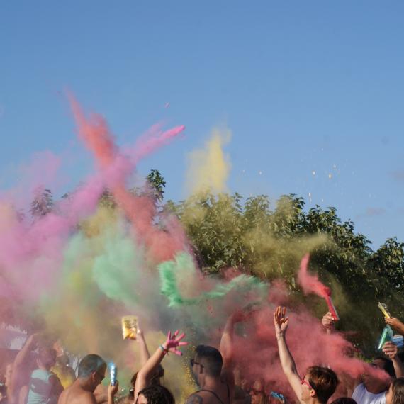 Fiesta de la espuma animacion Camping Playa y Fiesta Miami Playa Costa Dorada