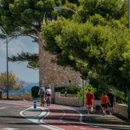 Piste cyclable à travers les criques de Miami Playa Costa Dorada