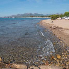 Playa situada delante del Camping Playa y Fiesta Costa Dorada