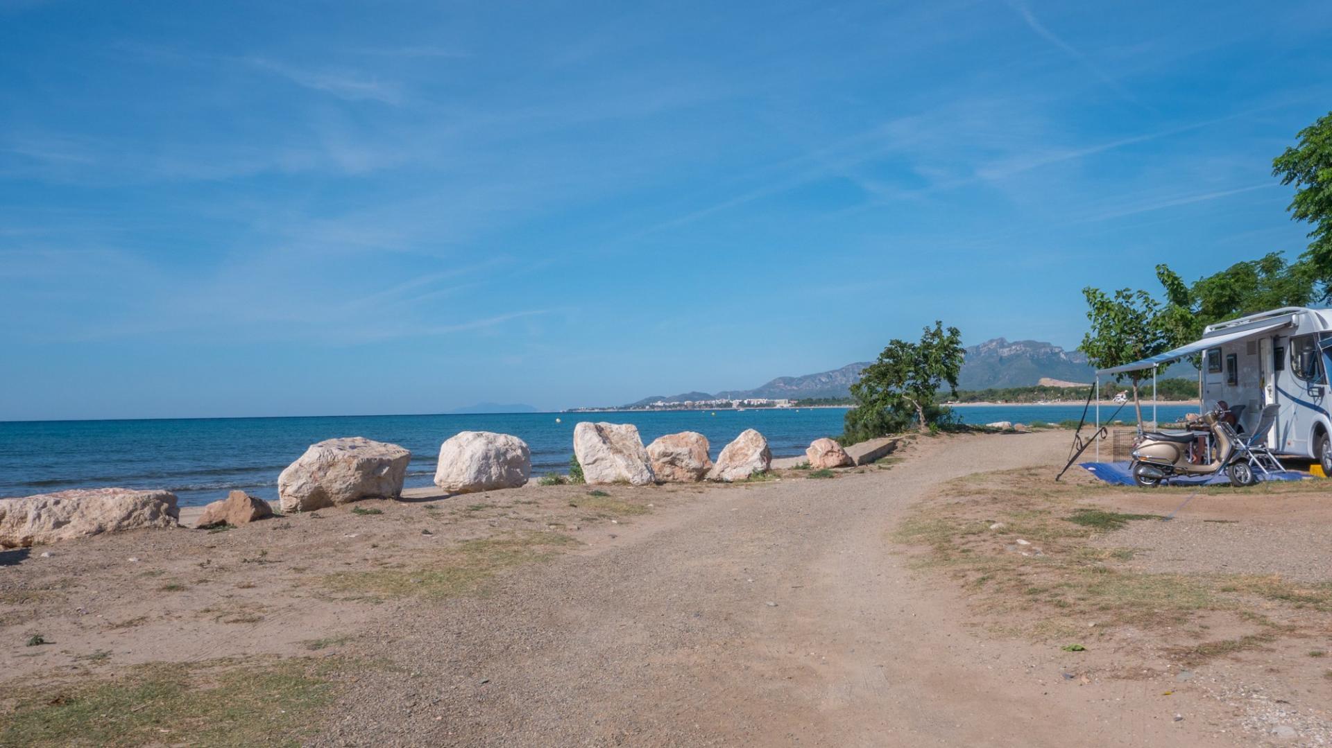 Beach in front of Camping Playa y Fiesta Costa Dorada